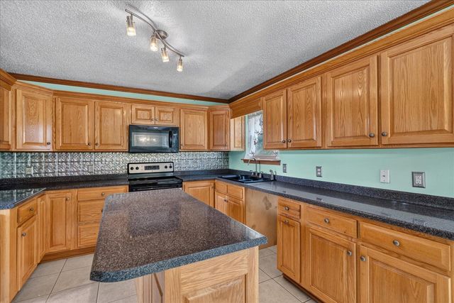 7128 Condra Drive, Harrison, TN 37341