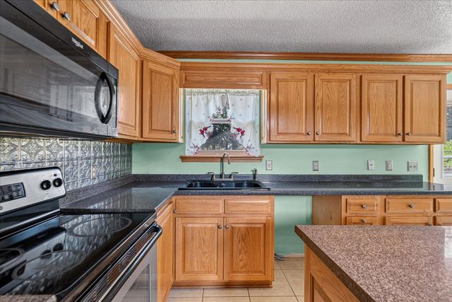 7128 Condra Drive, Harrison, TN 37341