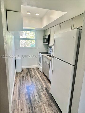 2815 NE 33rd Ave 205, Fort Lauderdale, FL 33308