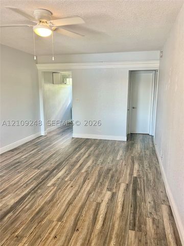 2815 NE 33rd Ave 205, Fort Lauderdale, FL 33308