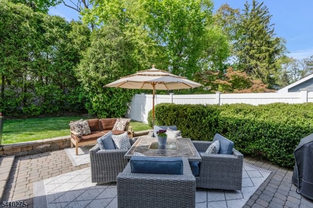 14 Childsworth Ave, Bernardsville Boro, NJ 07924