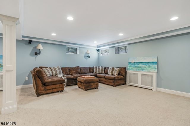 14 Childsworth Ave, Bernardsville Boro, NJ 07924