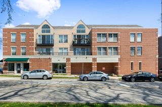 1800 Dewes Street 204, Glenview, IL 60025