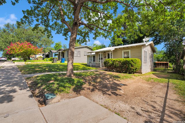 1611 LEE HALL, San Antonio, TX 78201