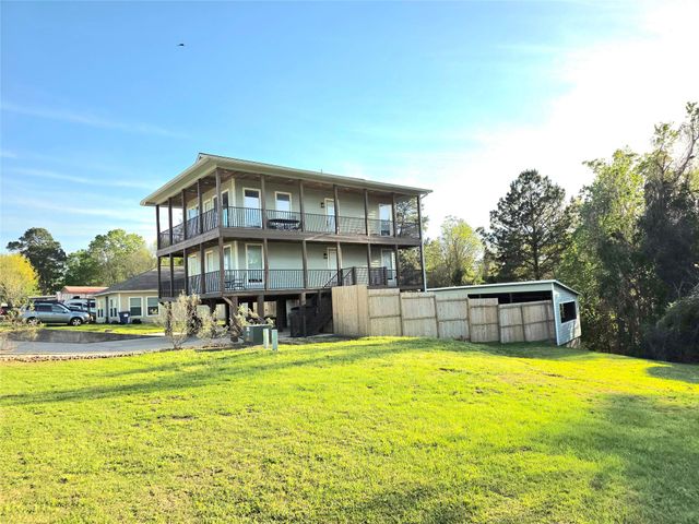 201 Coco Loop, Point Blank, TX 77364