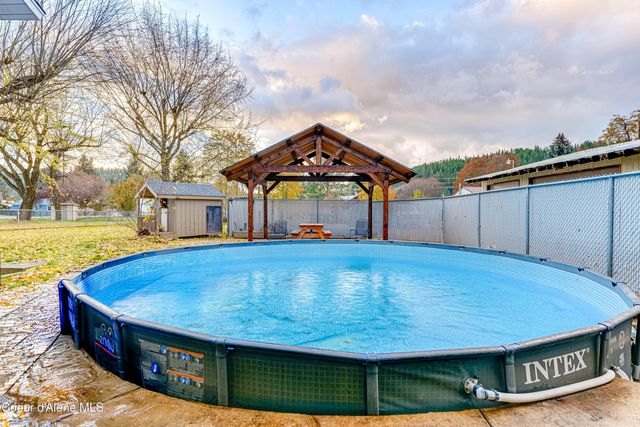 10 Lewiston Ave, Pinehurst, ID 83850