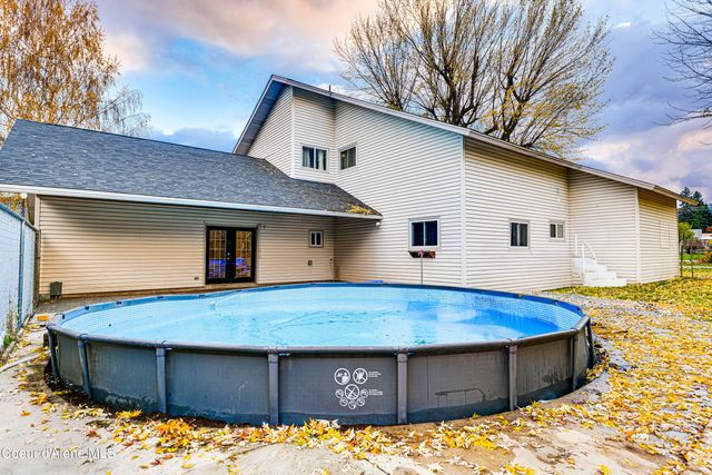 10 Lewiston Ave, Pinehurst, ID 83850