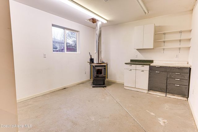 10 Lewiston Ave, Pinehurst, ID 83850