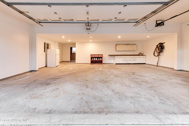 10 Lewiston Ave, Pinehurst, ID 83850