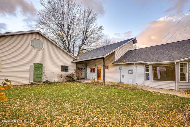 10 Lewiston Ave, Pinehurst, ID 83850