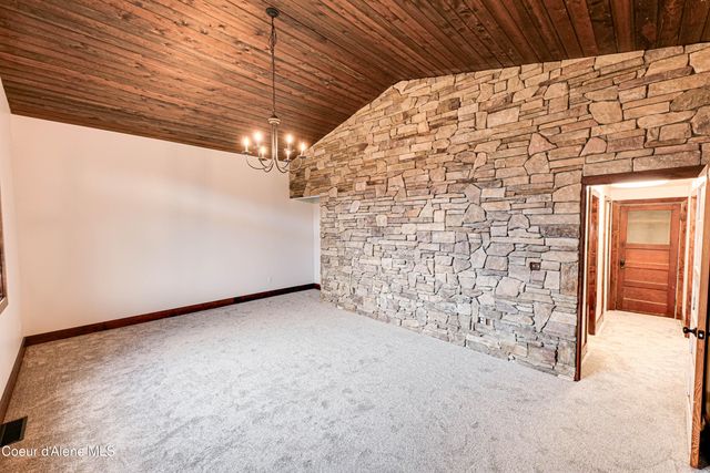 10 Lewiston Ave, Pinehurst, ID 83850