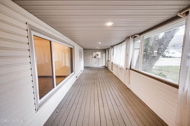 10 Lewiston Ave, Pinehurst, ID 83850