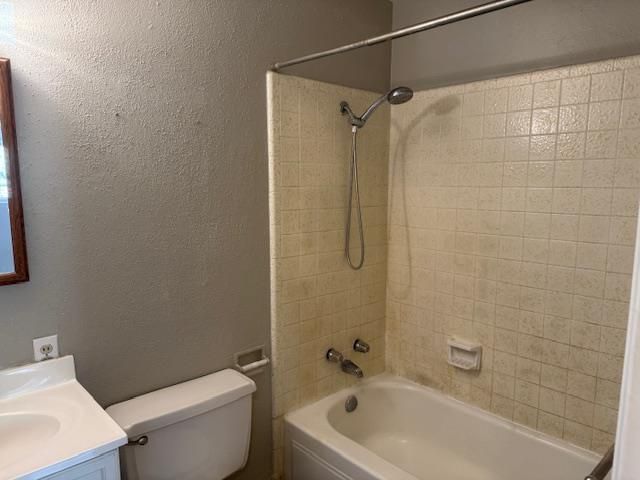 3425 Heather Ln, Ceres, CA 95307