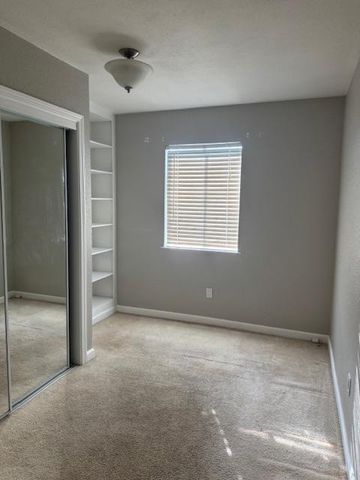 3425 Heather Ln, Ceres, CA 95307