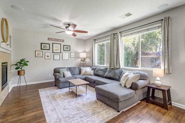 814 Farrington, Lincoln, CA 95648