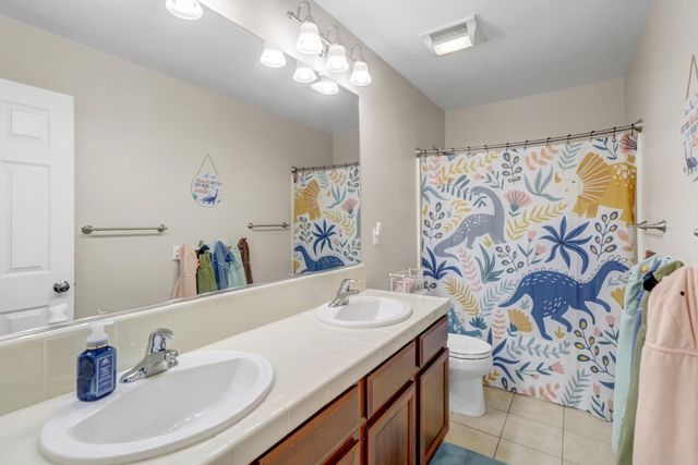 814 Farrington, Lincoln, CA 95648