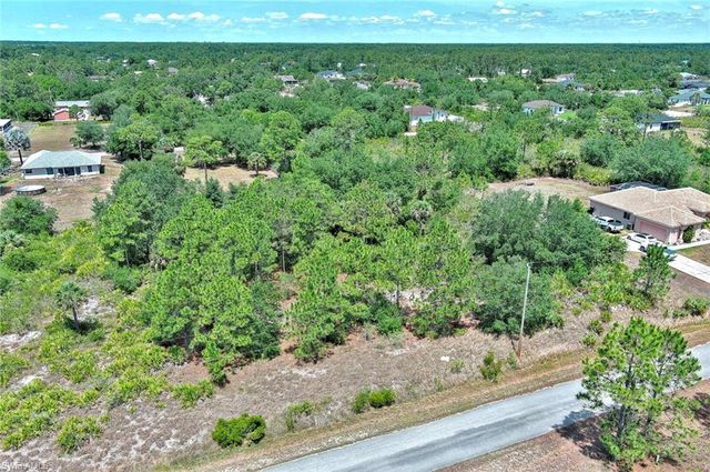 805 Lincoln AVE, Lehigh Acres, FL 33972