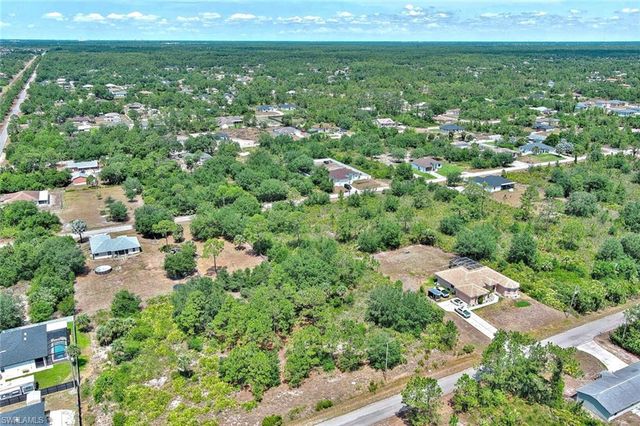 805 Lincoln AVE, Lehigh Acres, FL 33972