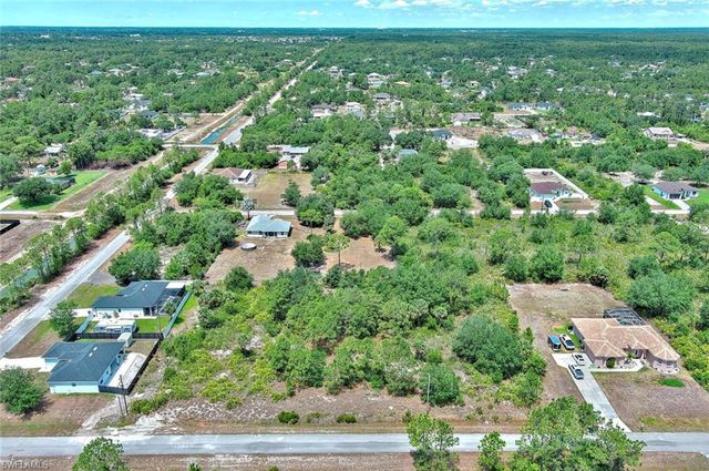 805 Lincoln AVE, Lehigh Acres, FL 33972