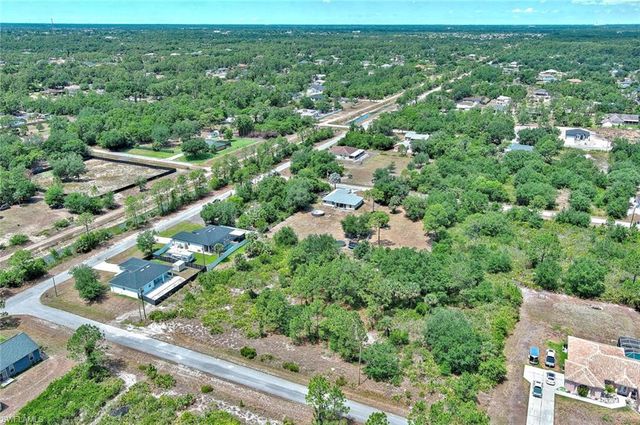 805 Lincoln AVE, Lehigh Acres, FL 33972