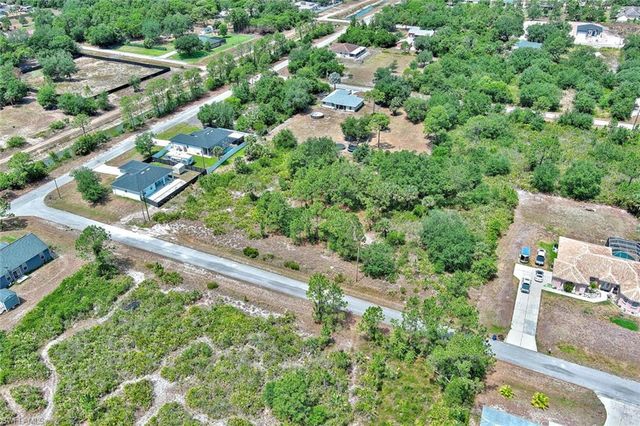 805 Lincoln AVE, Lehigh Acres, FL 33972