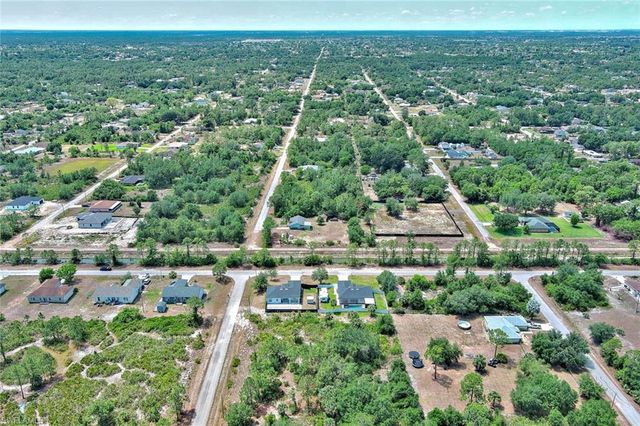 805 Lincoln AVE, Lehigh Acres, FL 33972