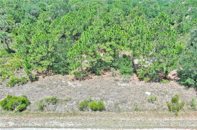 805 Lincoln AVE, Lehigh Acres, FL 33972