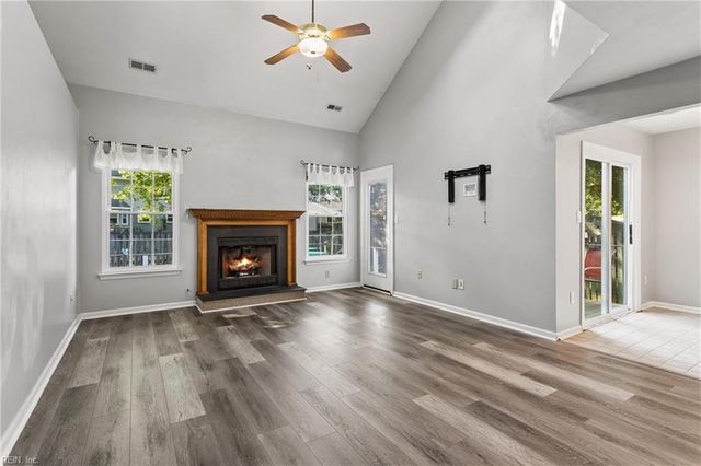 806 Holland CT, Newport News, VA 23608