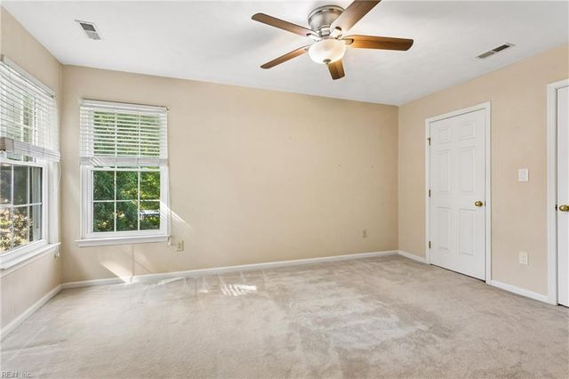 806 Holland CT, Newport News, VA 23608