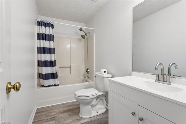 806 Holland CT, Newport News, VA 23608