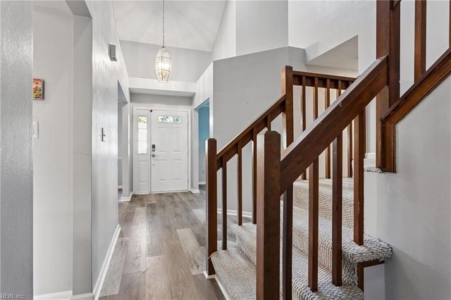 806 Holland CT, Newport News, VA 23608