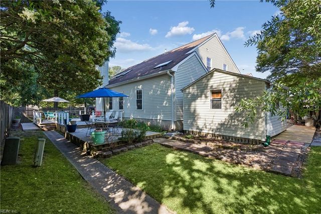 806 Holland CT, Newport News, VA 23608