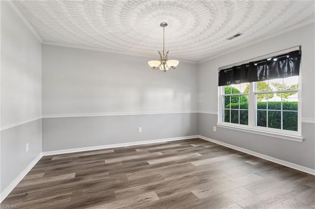 806 Holland CT, Newport News, VA 23608