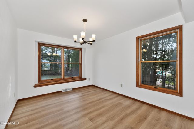 18 Rockefeller Boulevard, Rensselaer, NY 12144