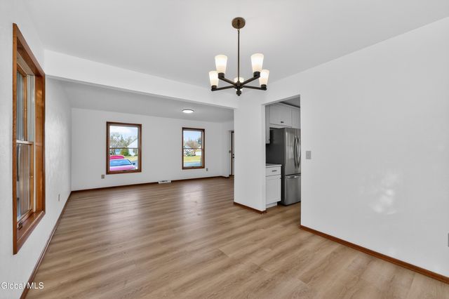 18 Rockefeller Boulevard, Rensselaer, NY 12144