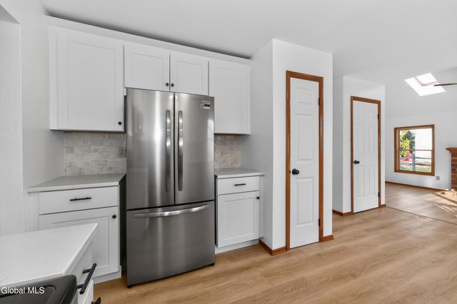 18 Rockefeller Boulevard, Rensselaer, NY 12144