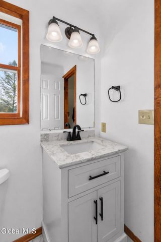 18 Rockefeller Boulevard, Rensselaer, NY 12144