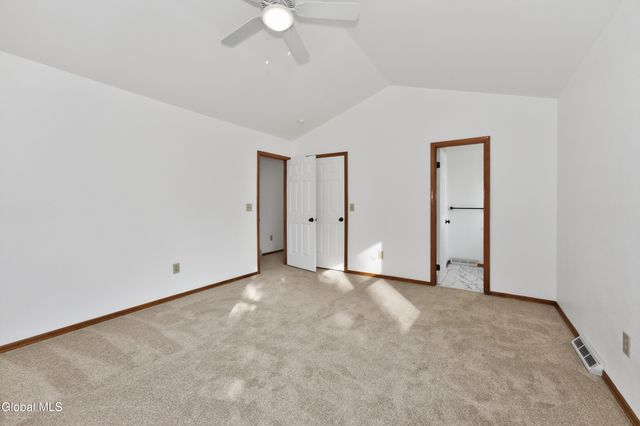 18 Rockefeller Boulevard, Rensselaer, NY 12144