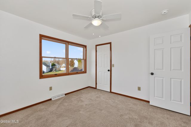 18 Rockefeller Boulevard, Rensselaer, NY 12144