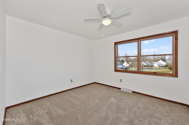 18 Rockefeller Boulevard, Rensselaer, NY 12144