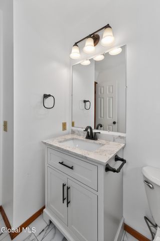 18 Rockefeller Boulevard, Rensselaer, NY 12144