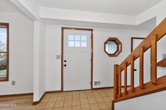 18 Rockefeller Boulevard, Rensselaer, NY 12144