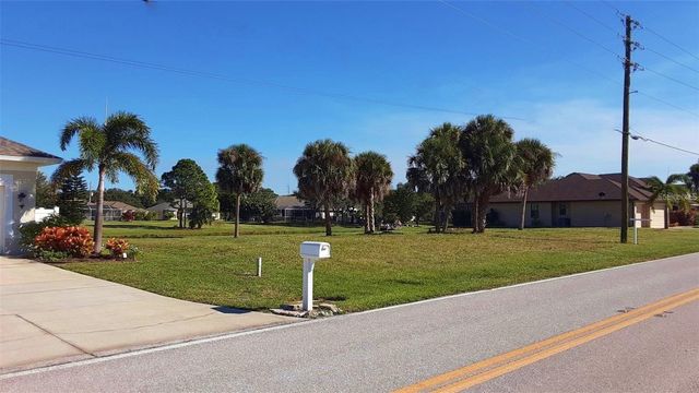847 ROTONDA CIRCLE, Rotonda West, FL 33947
