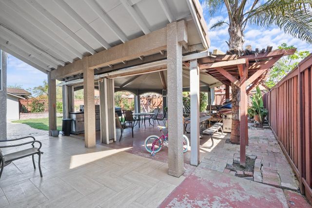 446 Port St, Los Banos, CA 93635