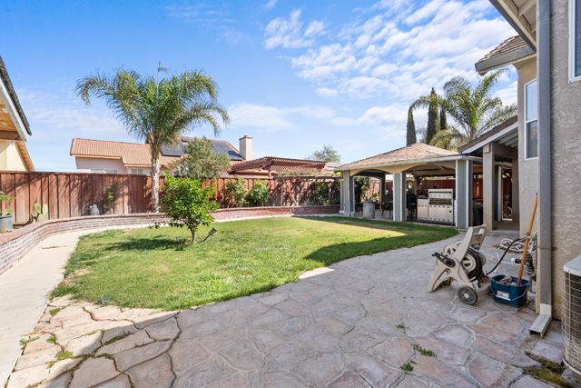 446 Port St, Los Banos, CA 93635