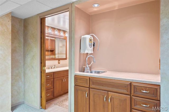 10275 Julius Northway, St Louis, MO 63127