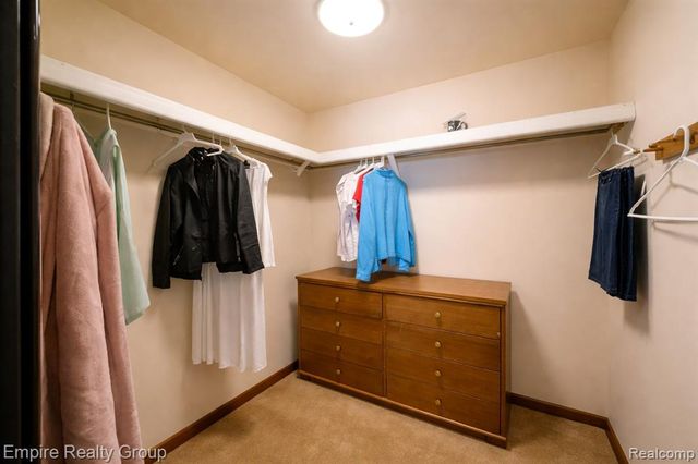 32321 Arlington Drive, Beverly Hills, MI 48025