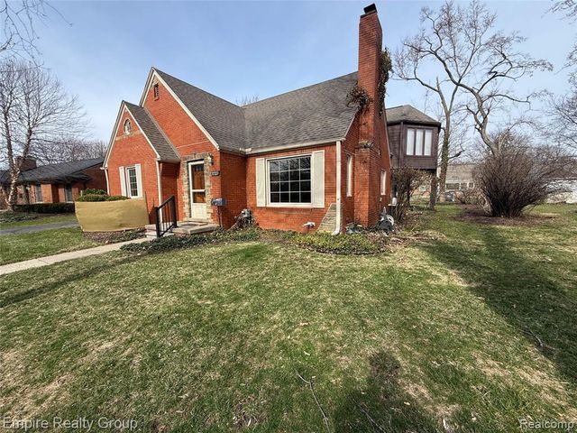 32321 Arlington Drive, Beverly Hills, MI 48025
