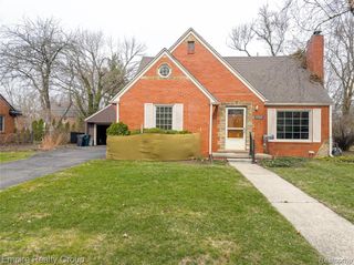32321 Arlington Drive, Beverly Hills, MI 48025