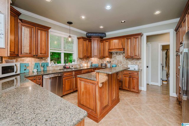 11 CROSSBROOK CIRCLE, Chelsea, AL 35043
